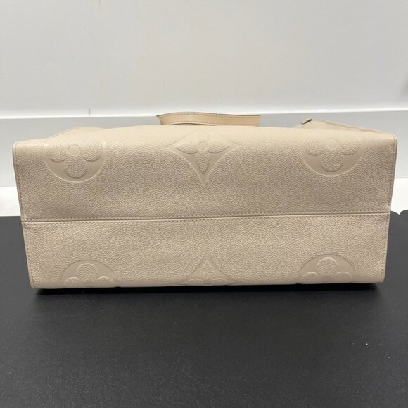 Louis Vuitton On The Go GM Monogram Cream Empreinte Leather (127536) - Picture 9 of 14